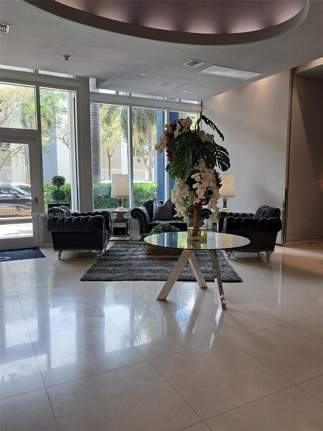 Foto del edificio - 275 NE 18th St