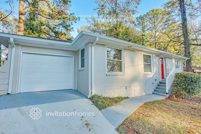 Building Photo - 1964 Rosewood Rd