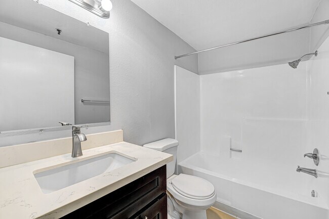 Building Photo - Tuscani Villas
