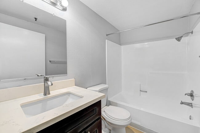 Building Photo - Tuscani Villas