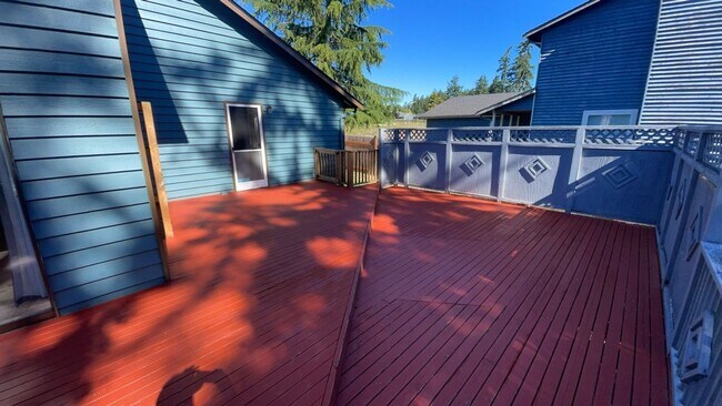 Foto del edificio - ***PENDING APPLICATION***Lovely Pet Friendly, 3 Bedroom Home!