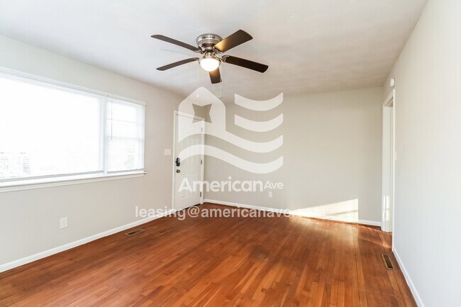 Foto del edificio - 200 Brookwood Dr