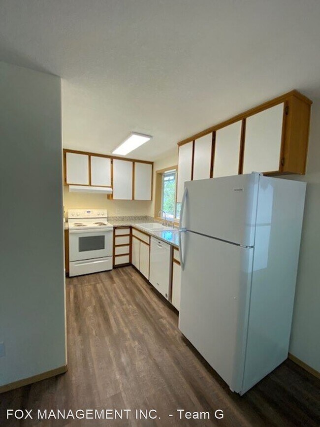 Building Photo - 409 SE 143rd Ave