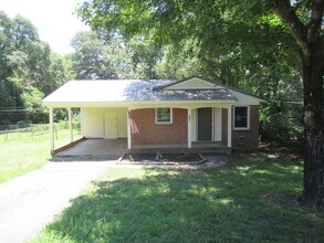 Building Photo - 208 Crescent Ct