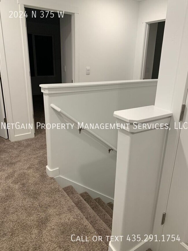 Foto del edificio - 2024 N 375 W