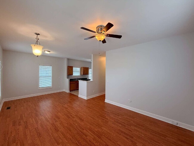 Foto del edificio - Charming 3-Bedroom Home in the Heart of Raleigh!