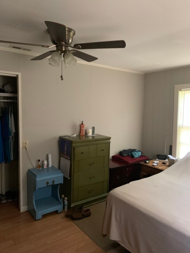 Building Photo - 214 S George St