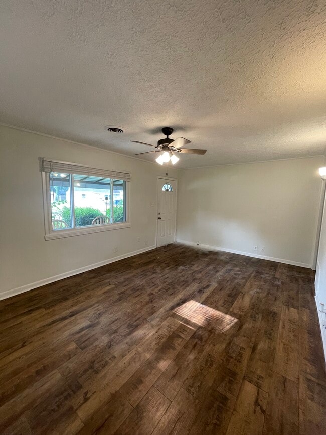 Building Photo - 4614 Saint Margaret Ln