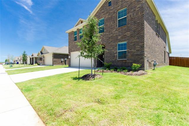 Building Photo - 305 Laurenbrooke Dr