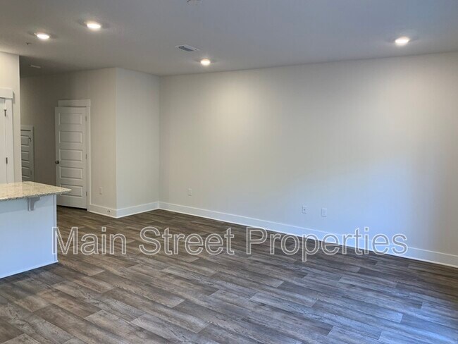 Foto del edificio - 1524 Farragut Way