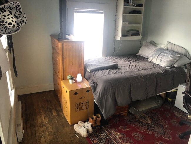 Foto del edificio - 1242 Old Bristol Rd