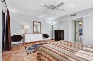 Building Photo - 110 Cypress Way E