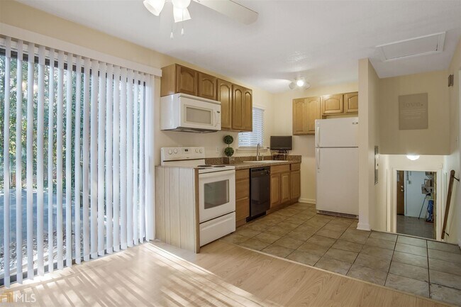 Foto del edificio - 2000 Jones Rd NW