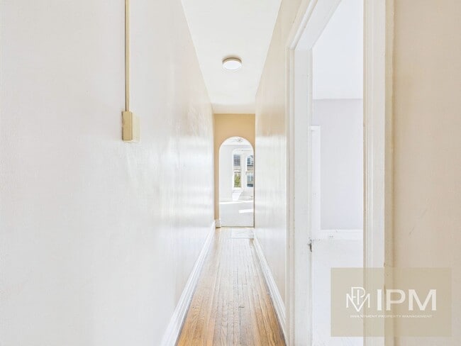 Foto del edificio - 515 W King St