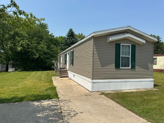 Building Photo - 268 Oak Lawn Dr