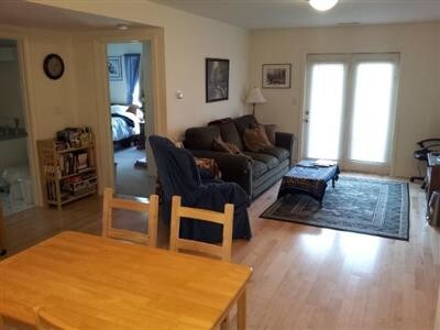 Building Photo - 11 Kent Ct