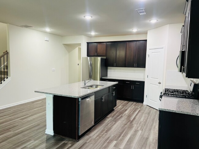 Foto del edificio - 4829 Dufour Dr