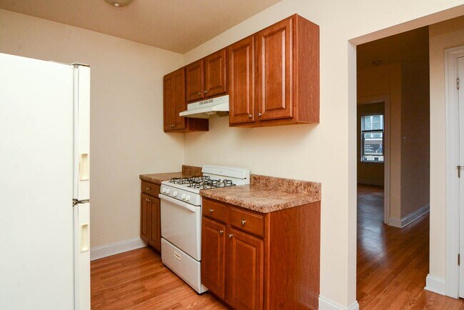 Foto del edificio - 2600 N Kimball Ave