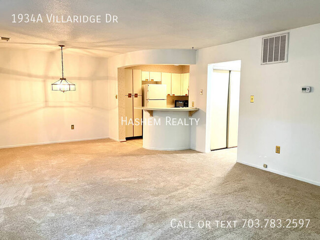 Building Photo - Cozy 1 Bed Condo Minutes From Plaza & Bus ...