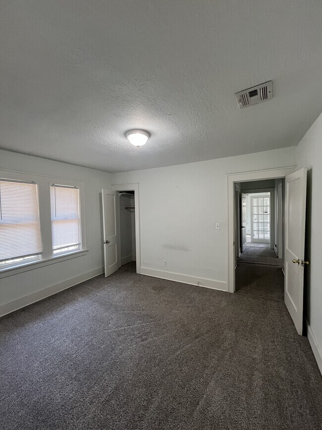 Foto del edificio - 1138 N Lottie Ave