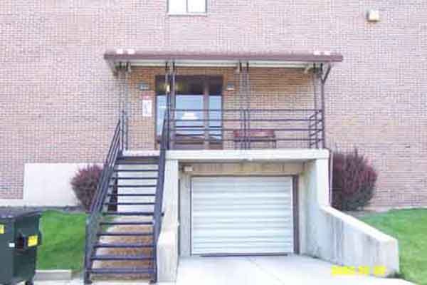 Foto del edificio - 1255 N Frolic Ave