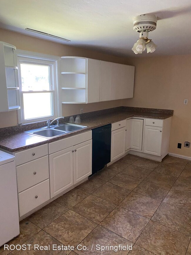 Building Photo - 4 br, 1 bath House - 1543 Grange Hall Road