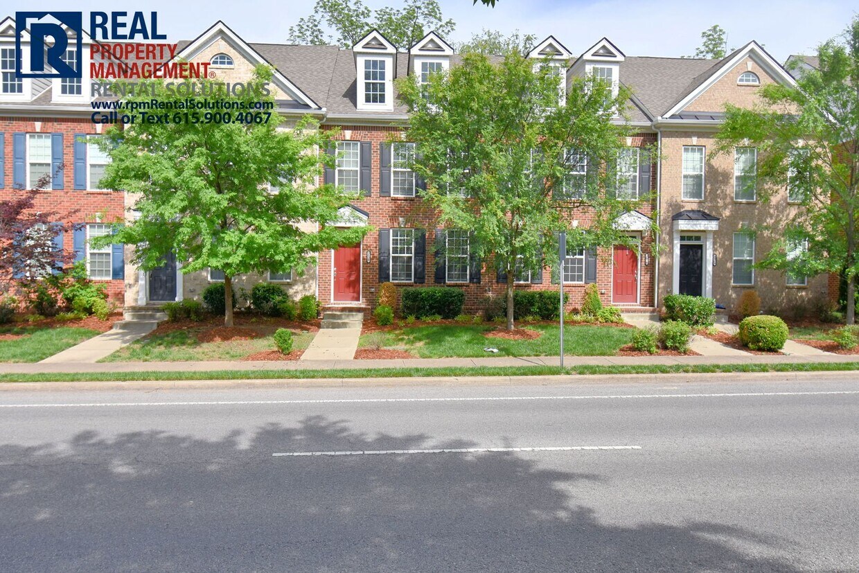 Primary Photo - Gorgeous luxury 2BD/2.5BA M'boro townhome ...