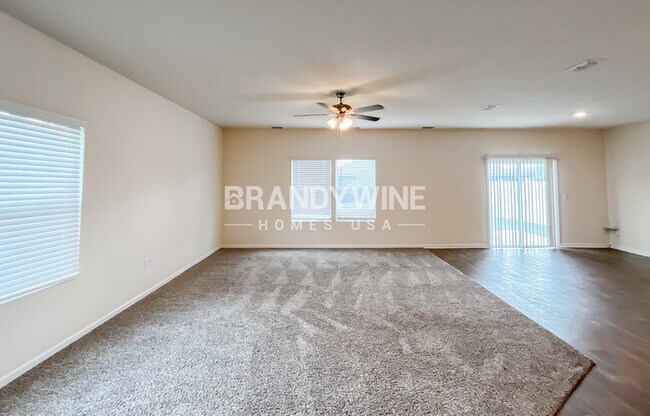 Foto del edificio - 5649 Falcon St W