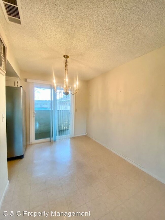 Building Photo - 2 br, 1 bath House - 1250 E Shaw Ave #217