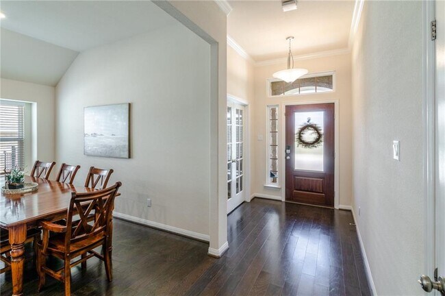 Foto del edificio - 219 Prato Pl