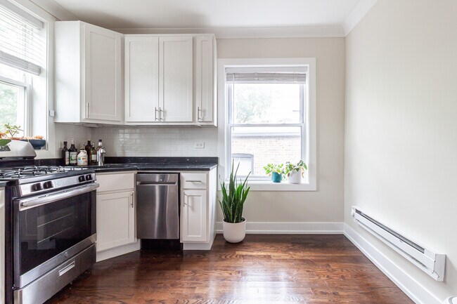 Foto del edificio - 655 W Roscoe St