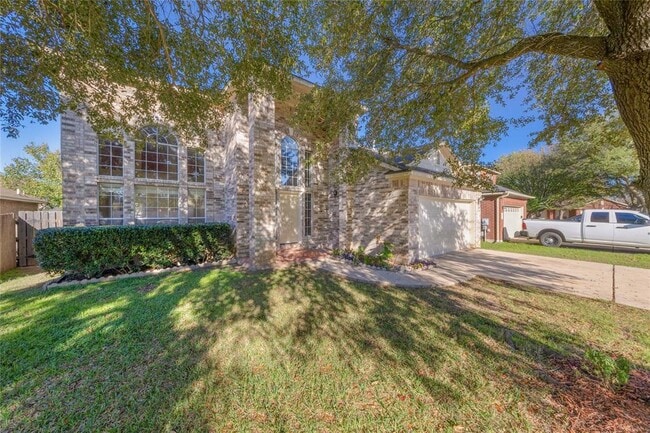 Building Photo - 2403 Branum Dr