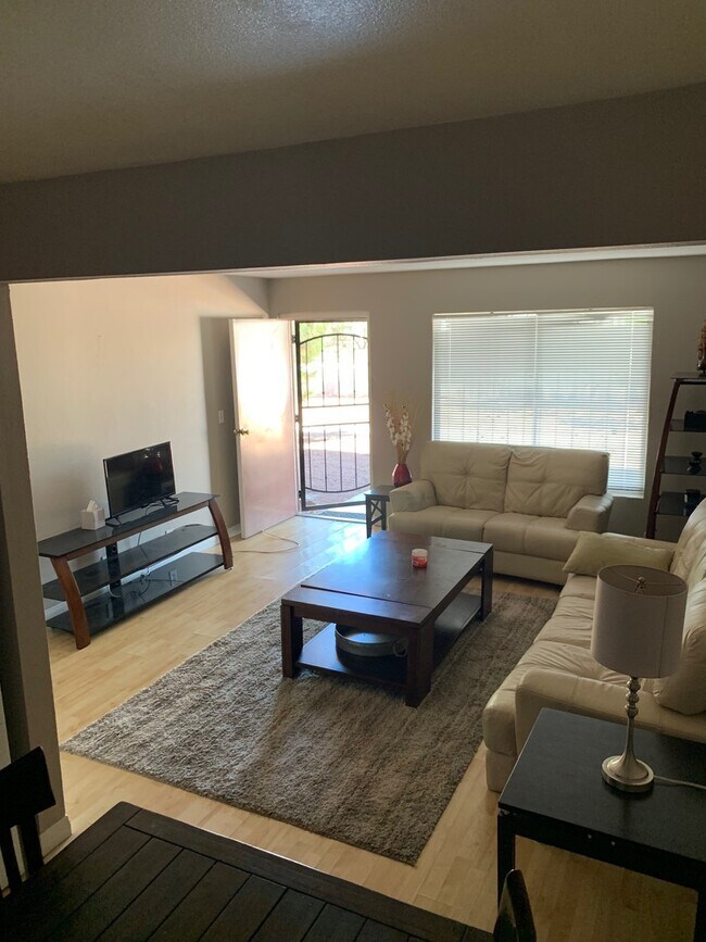 Foto del edificio - Available 1 Bedroom Condo In Central Las V...