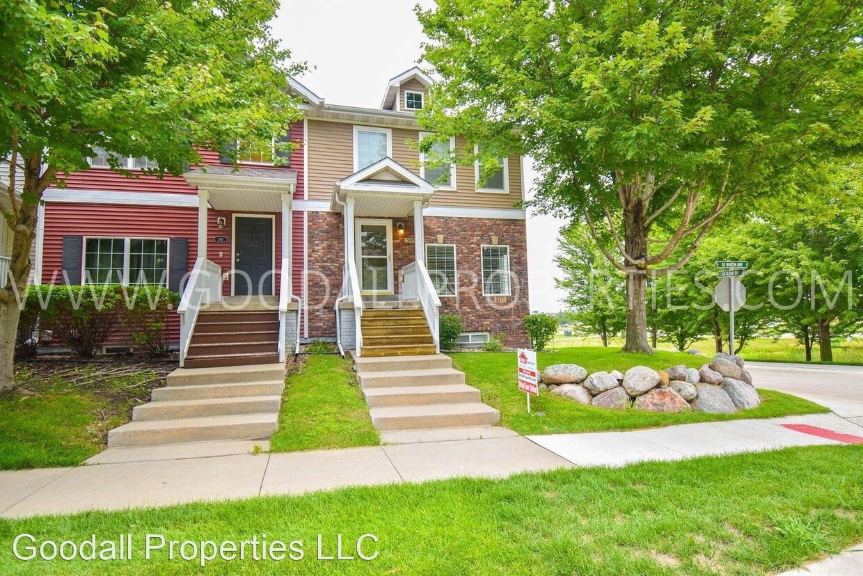 3 br, 2.5 bath House 267 SE Booth Ave House Rental in Waukee, IA