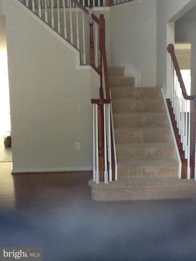 Building Photo - 6303 Soueid St