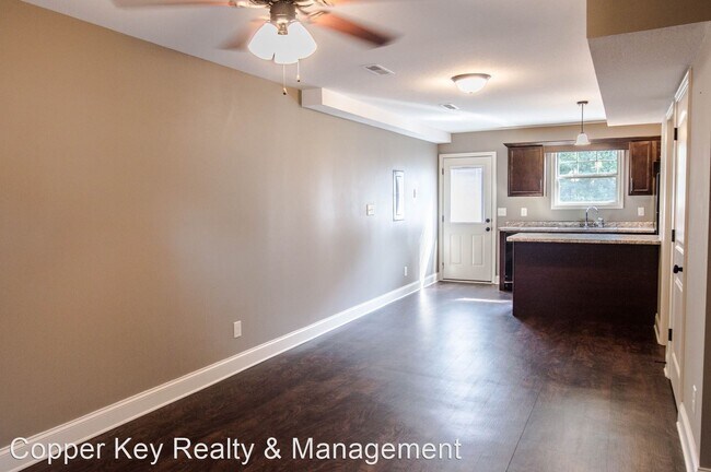 Foto del edificio - 2 br, 2.5 bath House - 1770 Spring Water D...