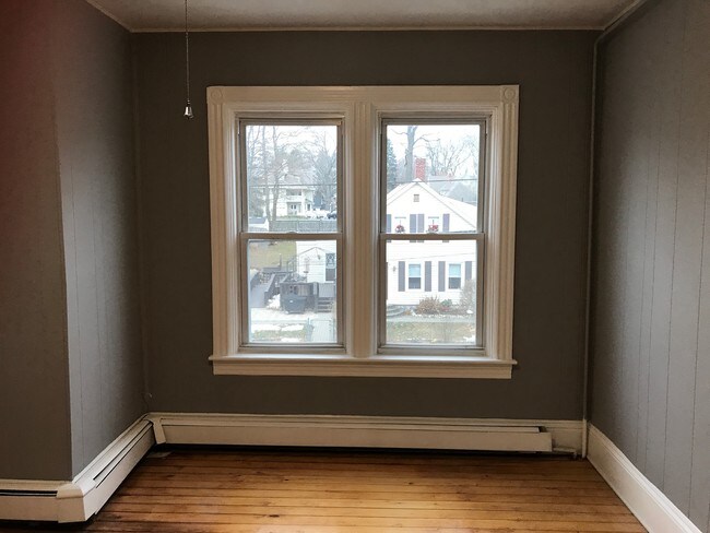 Building Photo - 7 Broad St