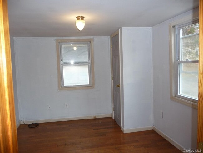 Building Photo - 18 Kelly Hill Rd