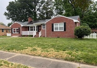 Building Photo - 2754 Greendale Ave