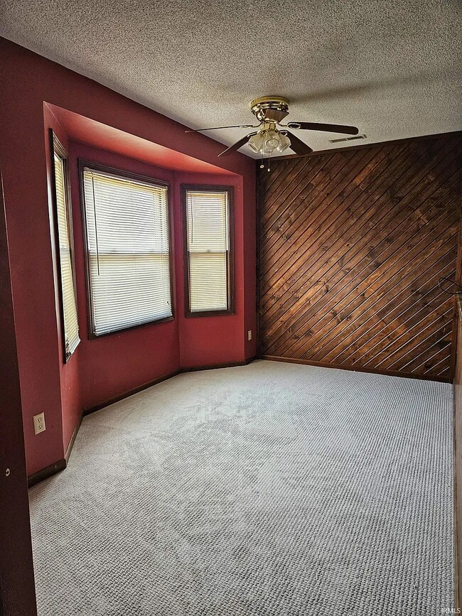 Foto del edificio - 1330 Springbrook Rd