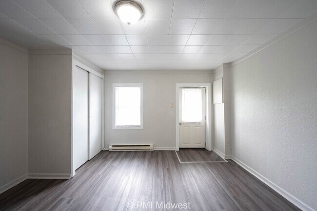 Foto del edificio - "Cozy Studio Living: Efficient & Affordable Space in Greenfield, IN!"