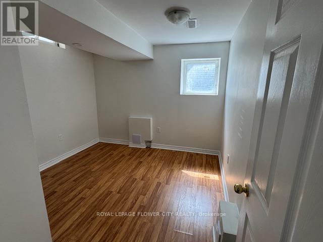 Building Photo - 10 Santa Anita Ct