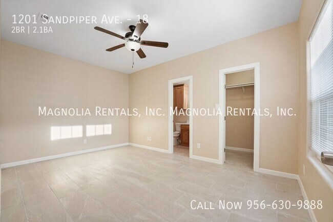 Foto del edificio - 2 bed 2.5 bath Townhouse in Mcallen