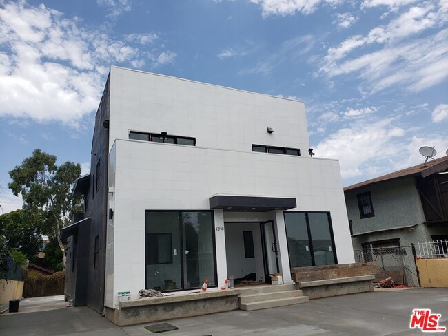 Building Photo - 1245 Crenshaw Blvd