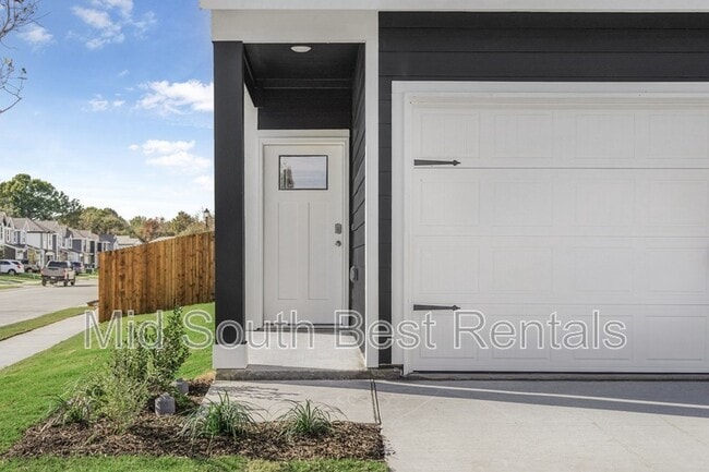 Foto del edificio - 220 Redwood Rd