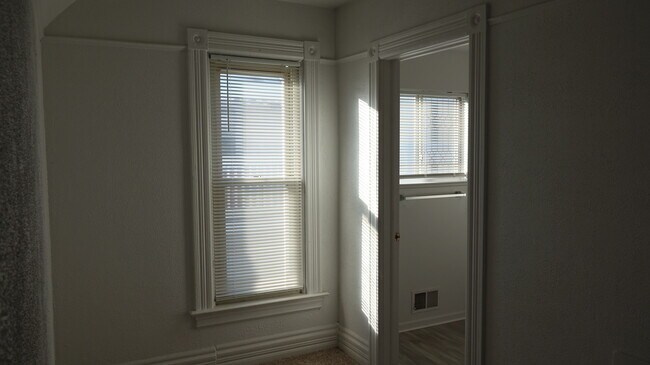 HALLWAY TO NEW BATH - 87 Lincoln St