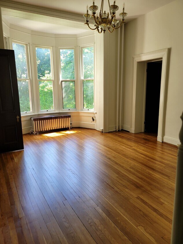 Dining Room with large bay window - 170 S Prospect St