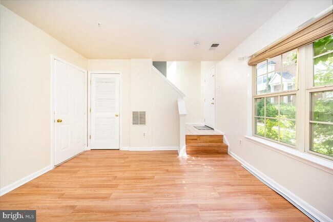 Foto del edificio - 12121 Amber Ridge Cir