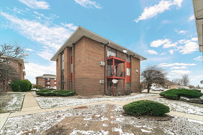 Building Photo - 15830 Terrace Dr