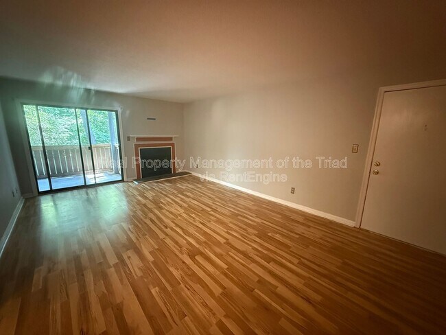 Foto del edificio - 2937 Oaktop Cir